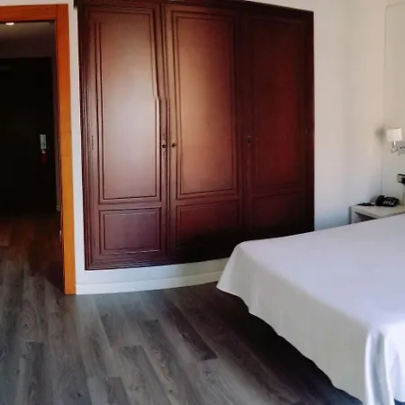 Hotel Mir Octavio