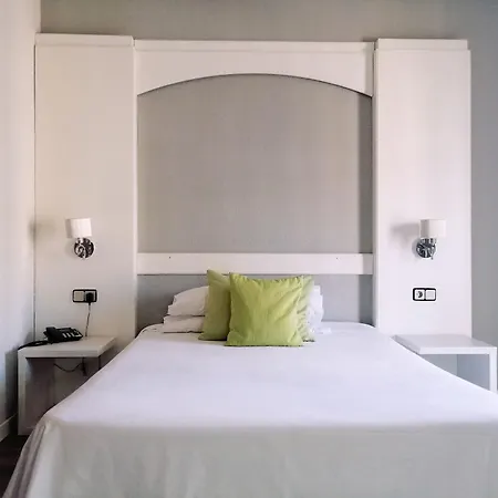Hotel Mir Octavio