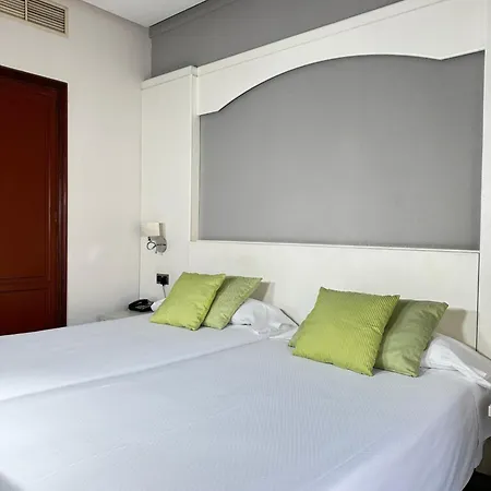 Mir Octavio 4* Algeciras