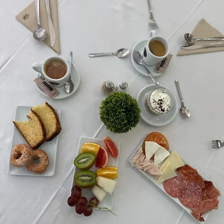 Mir Octavio Hotel