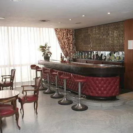 ホテル ミール オクタビオ アルヘシラス