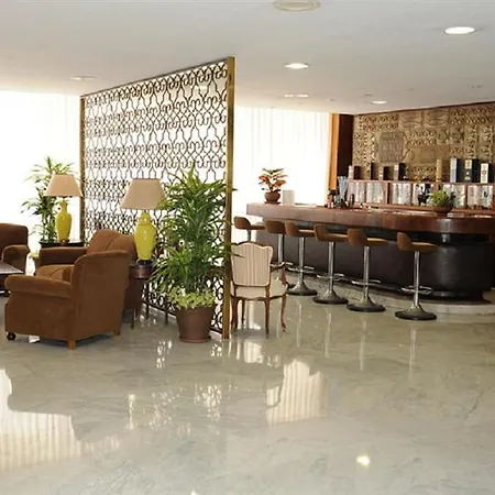 Hotel Mir Octavio
