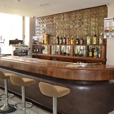 ミール オクタビオ 4* アルヘシラス