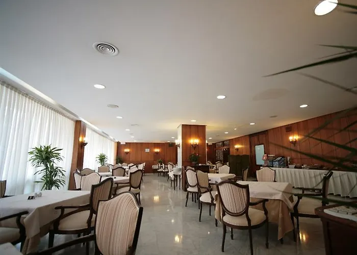 Mir Octavio Hotel 4*